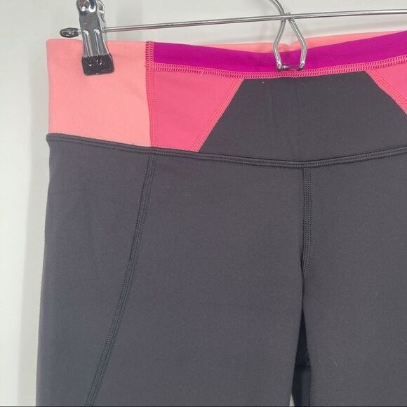 Lululemon cropped multi colored leggings Sz 8 - Picture 2 of 7